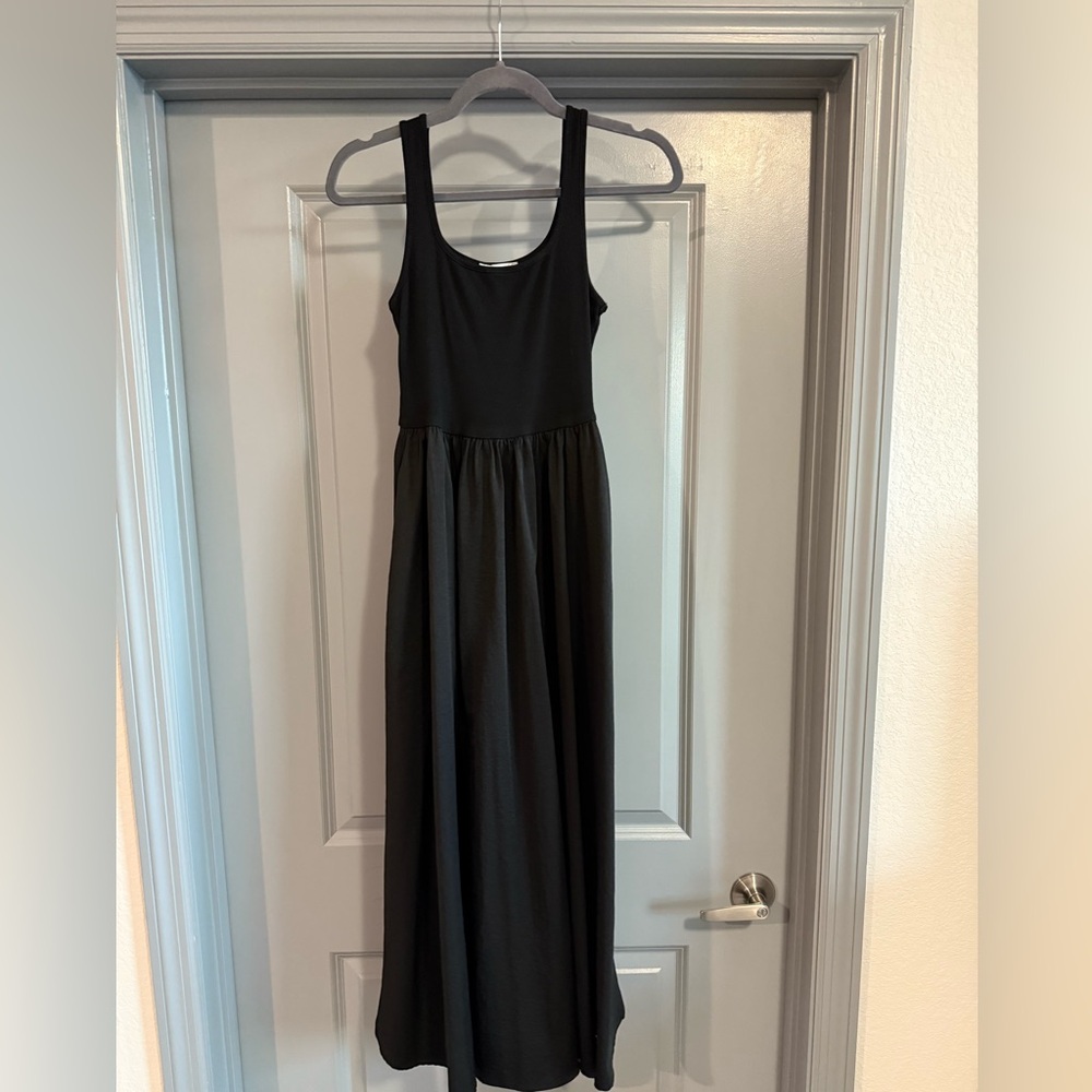 Black Sleeveless Maxi Dress | Ribbed Bodice | Flowy Skirt Sz Small